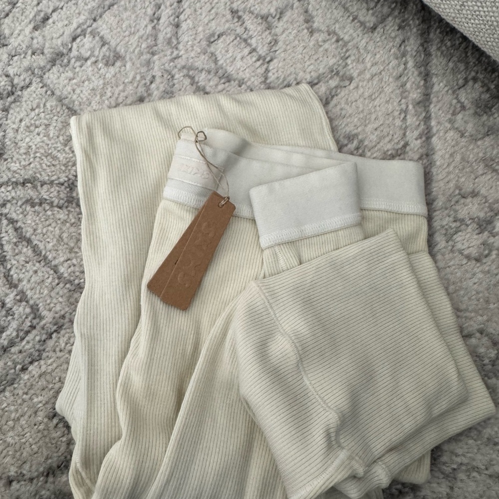 SKIMS Cream Ribbed Intimates Set - Picture 2 of 5